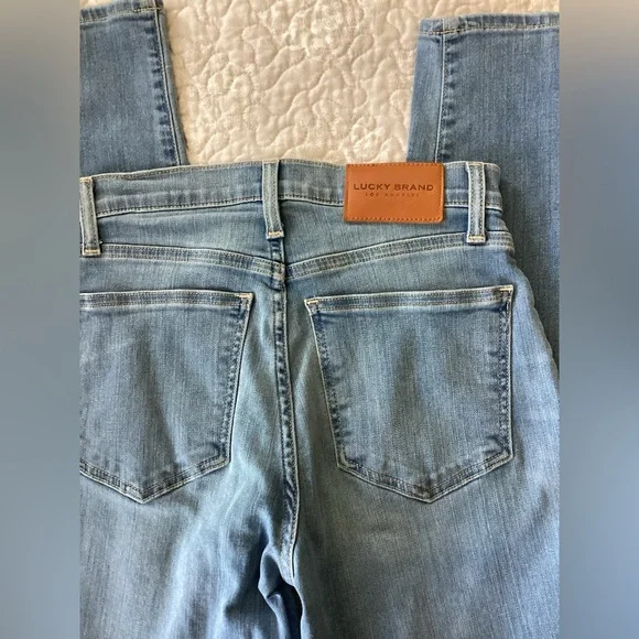 Lucky Brand Women's High Rise Jeans - Picture 2 of 4
